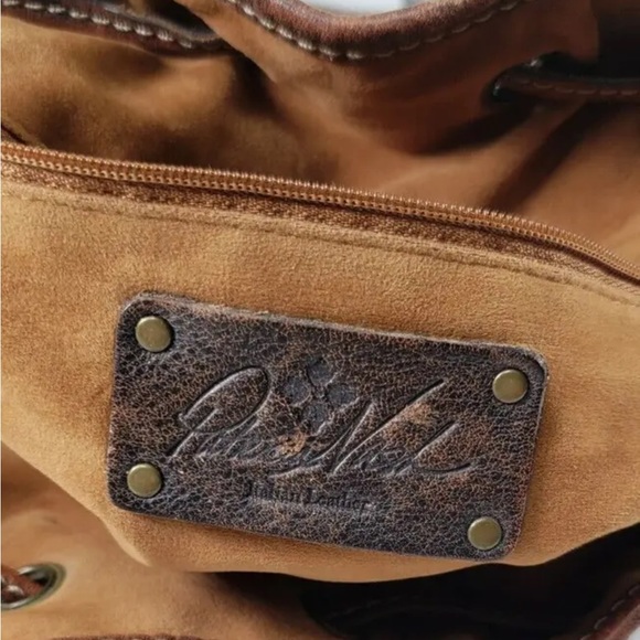 Patricia Nash Otavia Distressed Italian Leather Drawstring Bucket Crossbody Bag - Picture 4 of 9